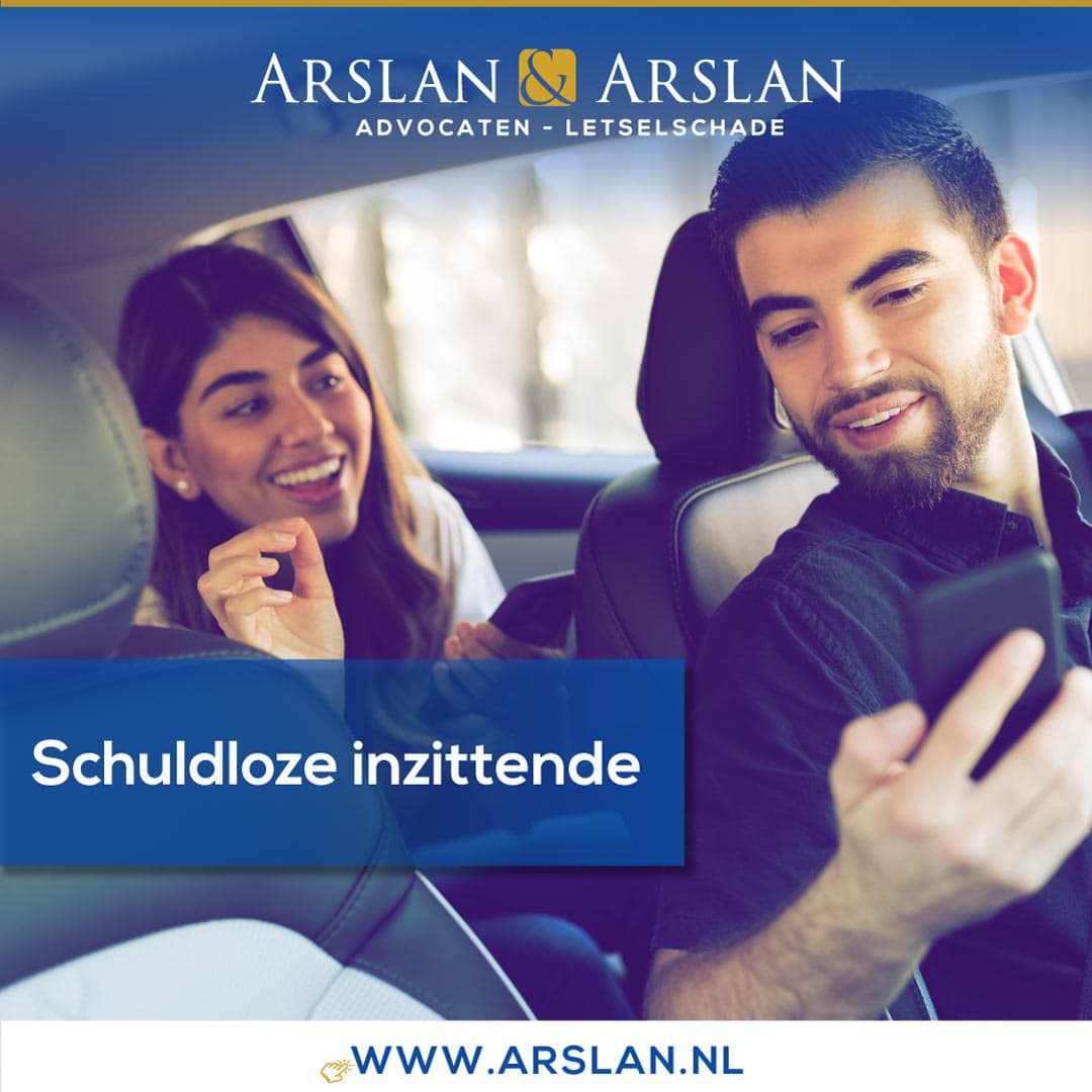 Auto inzittende en chauffeur